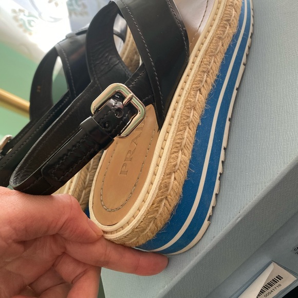 Authentic Prada shoes - Picture 4 of 7